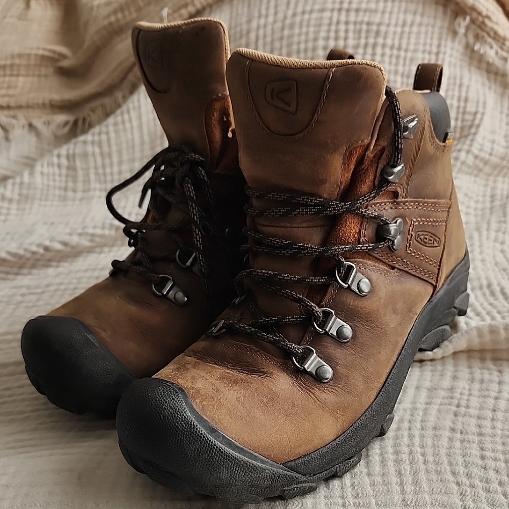 Keen Pyrenees Women's Waterproof Hiking Boots